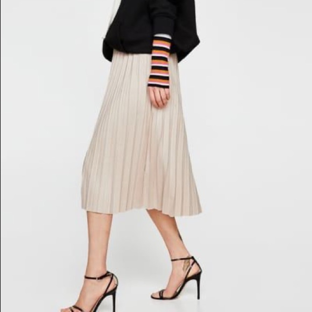 Zara Pleated Midi Skirt in Light Beige